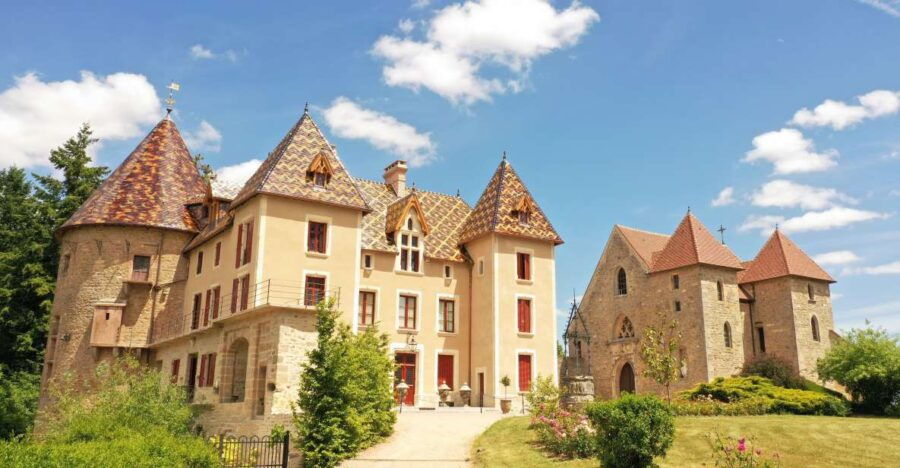 Burgundy: Audio-Guided Tour of Château De Couches - Good To Know