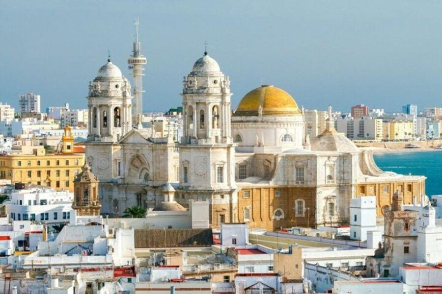 Cadiz: Must-See Highlights Walking Tour