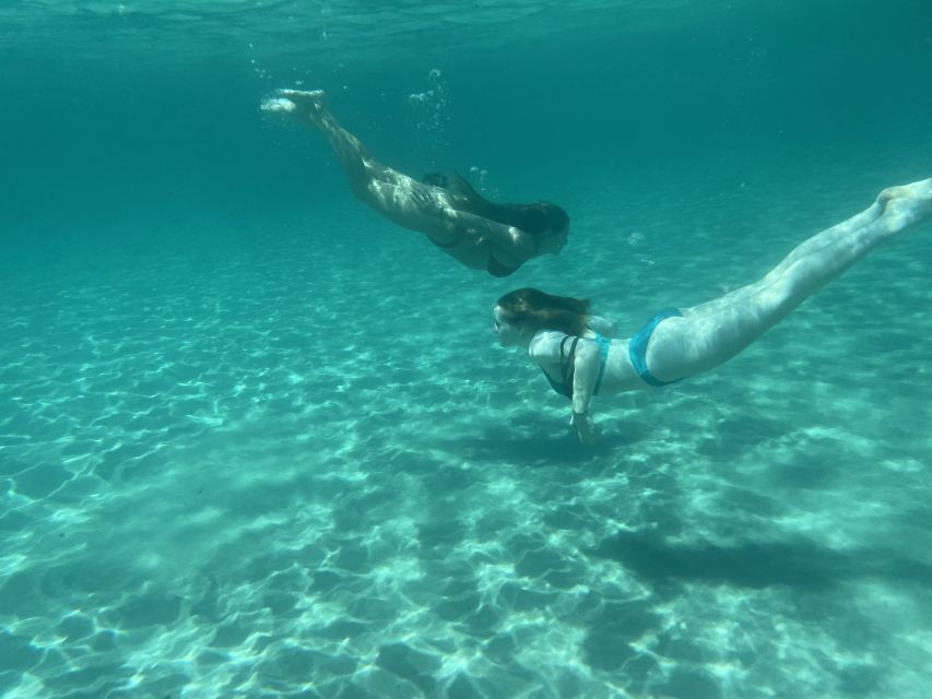Cagliari: Boat Tour With 4 Swim Stops, Snorkel, and Prosecco