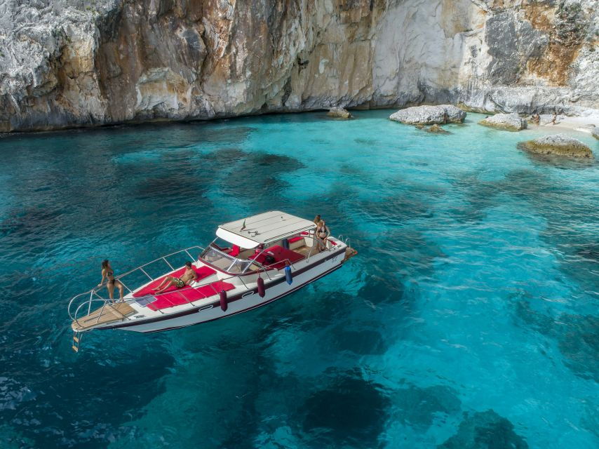Cala Gonone: Motor Yacht Tour in the Gulf Of Orosei