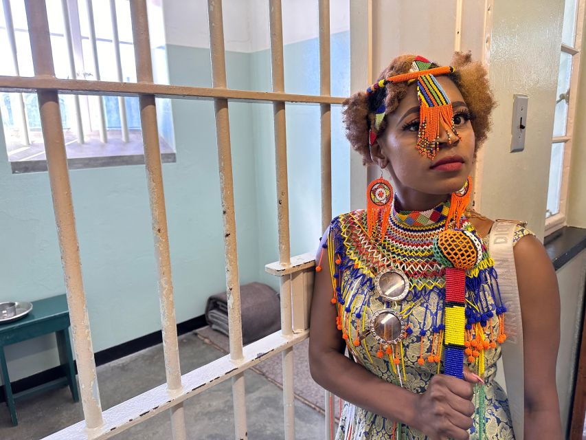 Cape Town: Robben Island Ferry Ticket and Guided Prison Tour