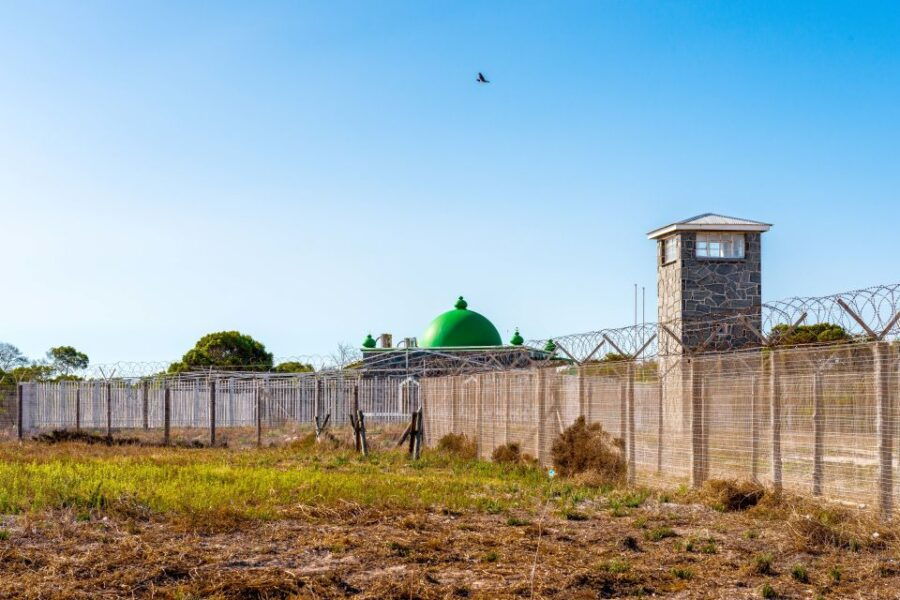 Cape Town: Robben Island Ferry Ticket and Townships Tour