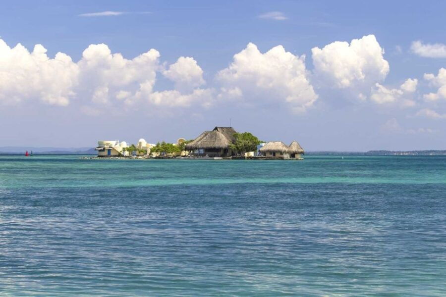 Cartagena: Rosario Islands Catamaran With Lunch and Snorkel