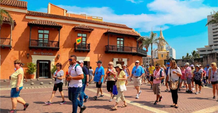 Cartagena: Shared Walking Tour in the Historic Center - Meeting Point: Clock Tower
