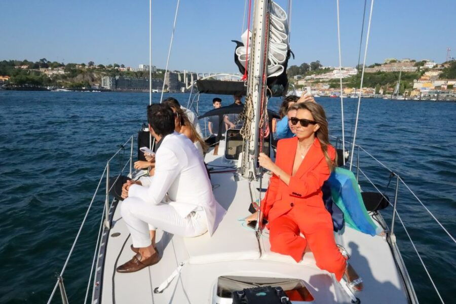 Charming Sailboat Cruise - Sailboat Cruise Details