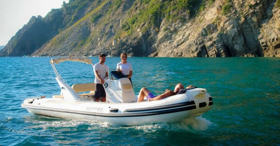 Cinque Terre Shared Dinghy Six Hours Personalized Tour