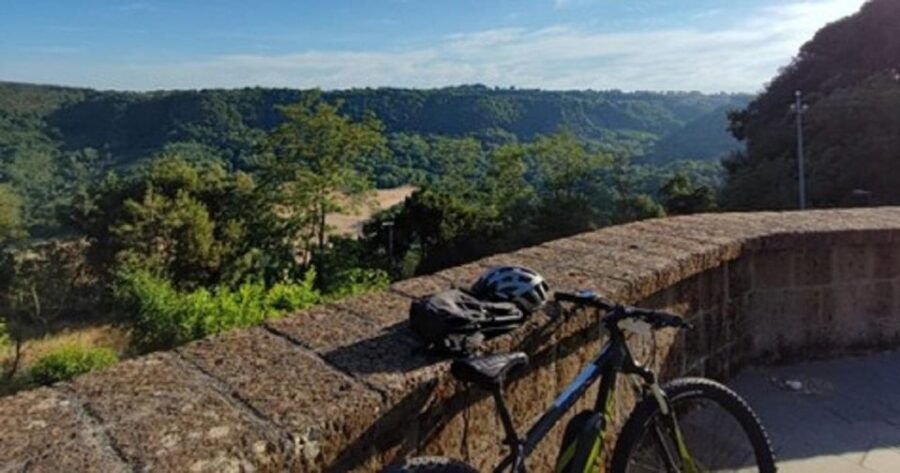 Civita Di Bagnoreggio: Ebike Tour of the The Dying City - Tour Overview