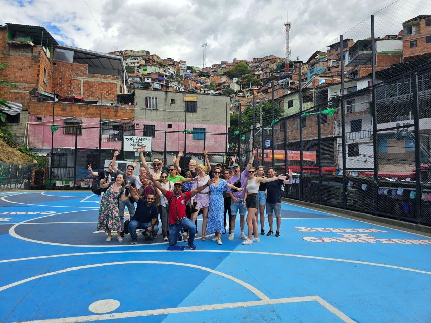 Comuna 13 Graffiti Tour (Private Tour With Transportation) - Tour Highlights