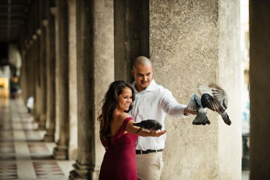 Couple Photography in Romantic Venice Among the Streets And. - Good To Know