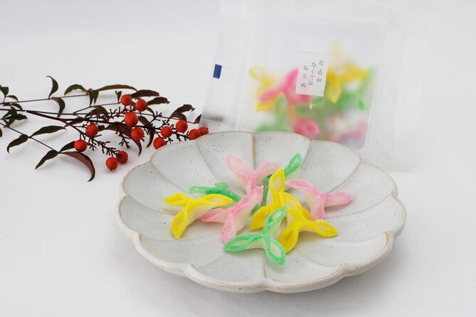 Craft Personalized Fortune Sweets At A Renowned Shop