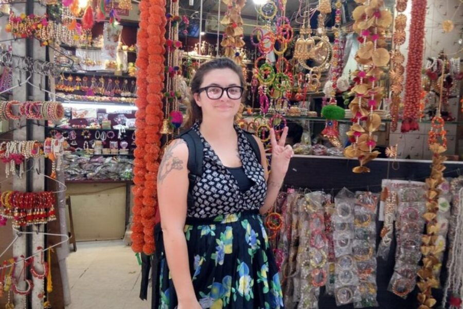 Day Customized Delhi Shopping Tour With Female Consultant - Good To Know