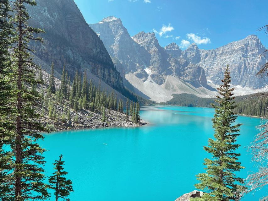 Day Tour: Lake Louise, Moraine Lake and Emerald Lake - Itinerary