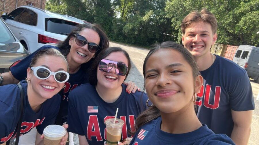 Del Mar Scavenger Hunt - Activity Overview