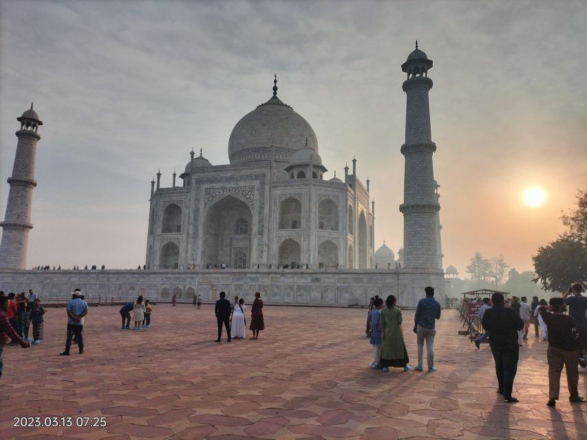Delhi: Agra Fort and Taj Mahal Day Trip With Tickets & Lunch - Good To Know