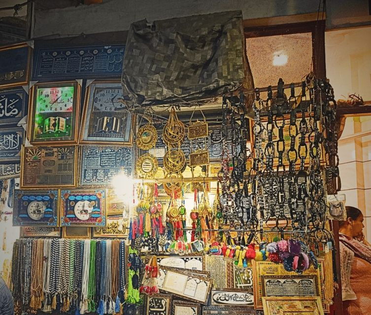 Delhi: Hazrat Nizamuddin Basti Guided Bike Tour With Picnic - Activity Description