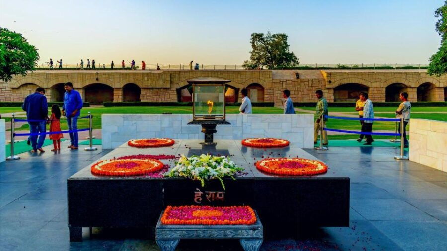 Delhi: Old and New Delhi City Private Guided Day Trip - Good To Know