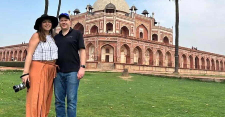 Delhi: Old and New Delhi Private City Tour With Street Food - Good To Know