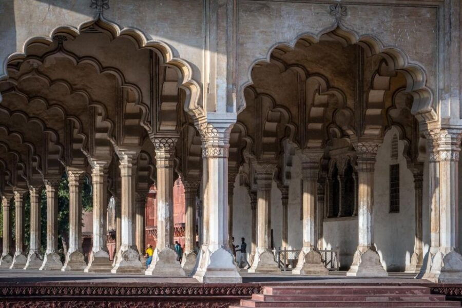 Delhi: Same Day Taj Mahal, Agra Tour With Pickup & Transfer.
