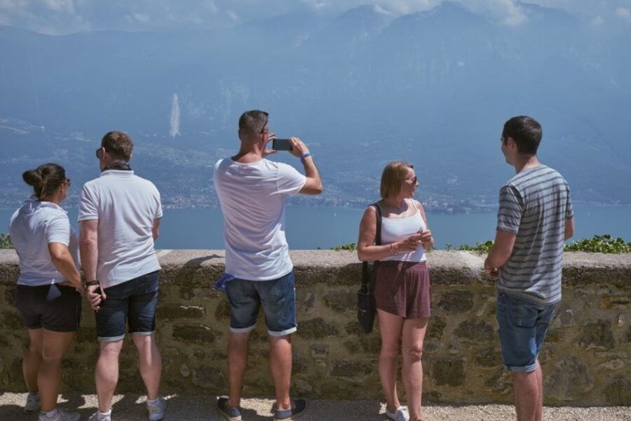 Desenzano Del Garda: Lake Garda Self-Guided Vespa Tour