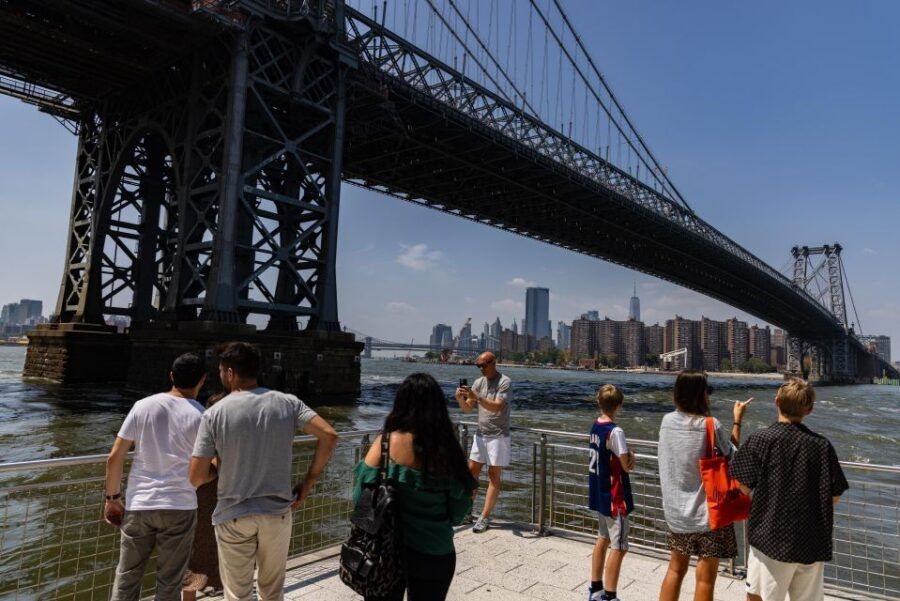 Discover NYC-Tour of Manhattan, The Bronx, Queens & Brooklyn