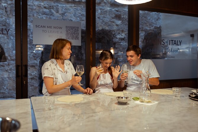 Discover Palermos Culinary Side: Food Tour & Pizza Making Class - Inclusions and Features