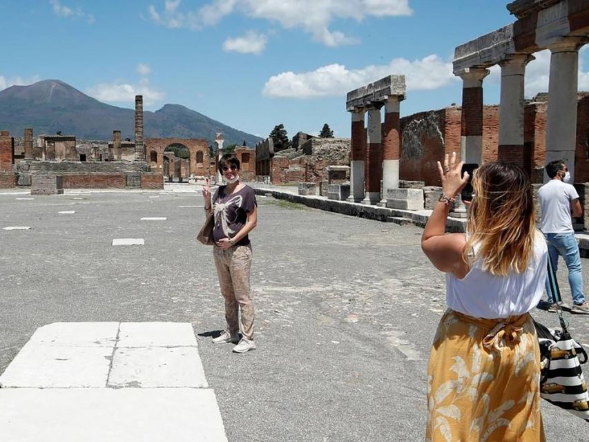 Discover Pompeii: Historic Journey!
