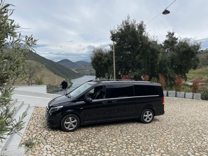 DOURO: TOUR FD DOURO VINEYARD MERCEDES V EXT LONG
