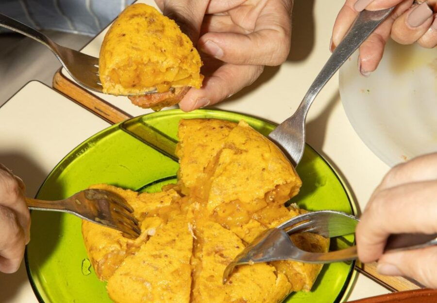 Eixample Food and Tapas Small Group Tour by Cheffs - Experience