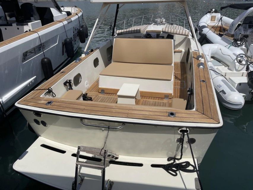 Excursions on the Gulf of Naples - Languages and Itinerary Details