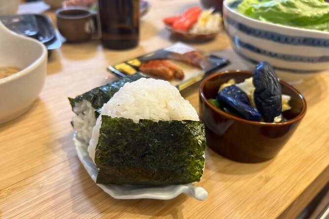 Experience Onigiri Making in Convenience Store Eating Comparison - Good To Know
