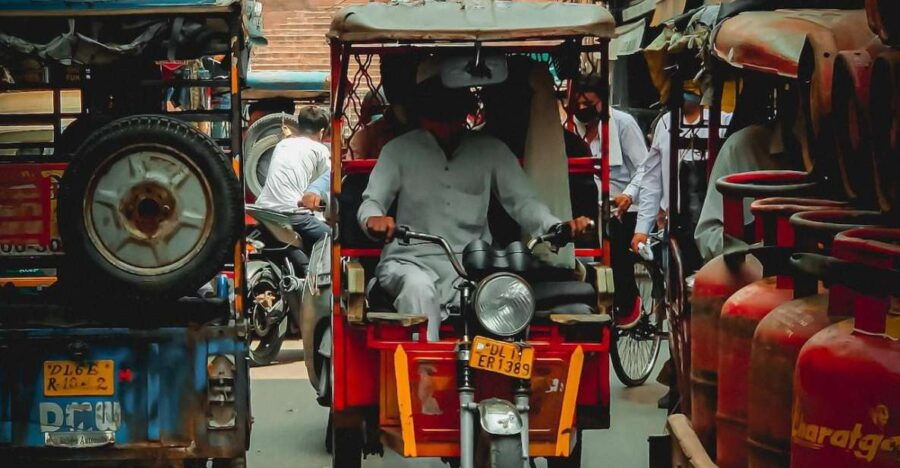 Explore Old Delhi in Tuk Tuk and New Delhi by Car