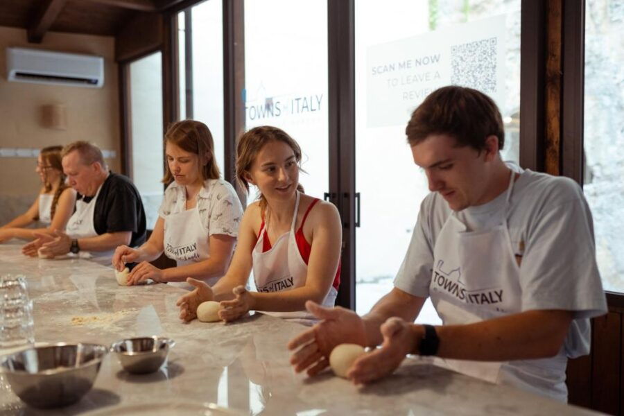 Explore Palermos With a Food Tour & Pizza Making Class