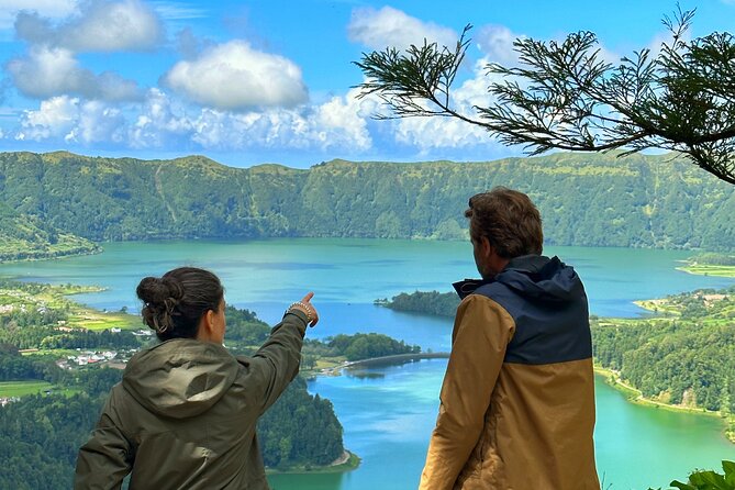 Explore Sete Cidades – Nature Lovers Jeep Tour