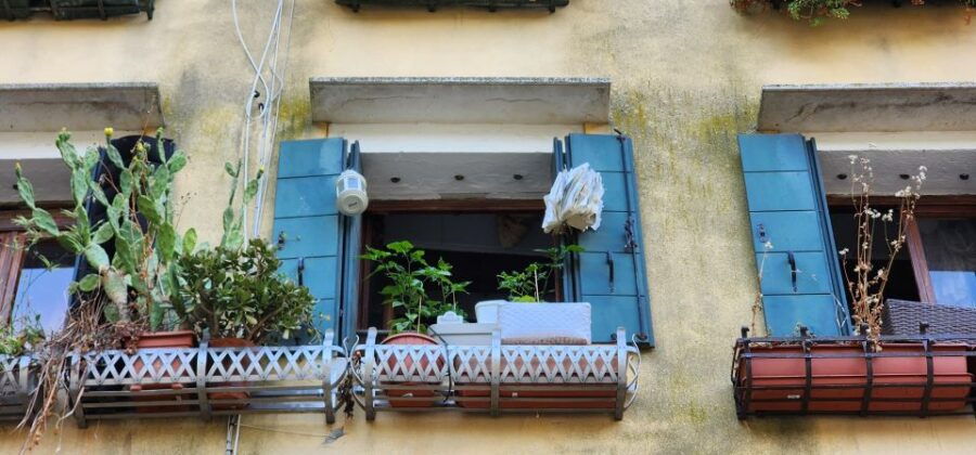 Family-friendly Treasure Hunt Photos Tour for Kids in Venice - Itinerary