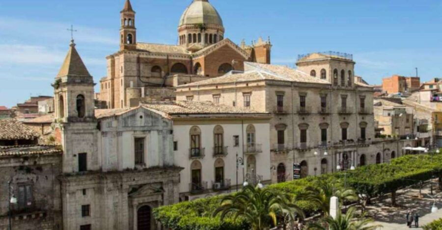 2 Best Walking Tours In Favara
