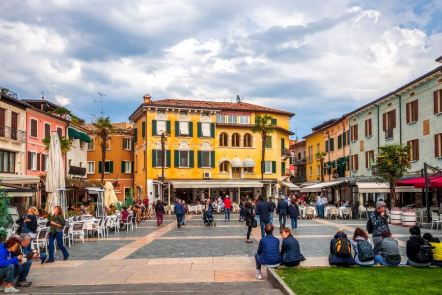 Festive Journey in Sirmione Christmas Walking Tour - Highlights