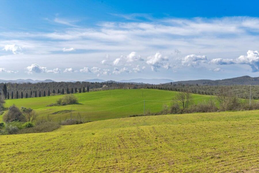 Florence: San Gimignano & Volterra Day Trip With Food & Wine - Good To Know