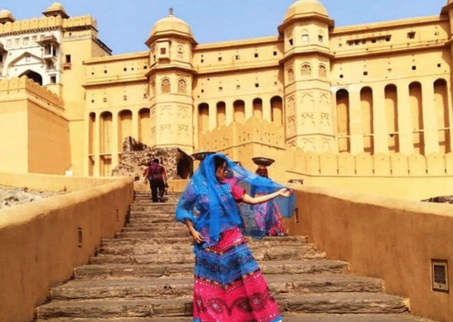 Forts & PalACes Tour of Jaipur Guided Tour With AC Car - Languages and Pickup Details
