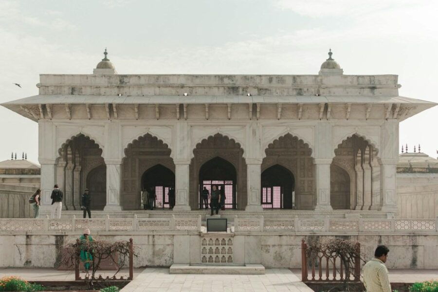 From Agra: Agra and Taj Mahal Private Guided Day Trip