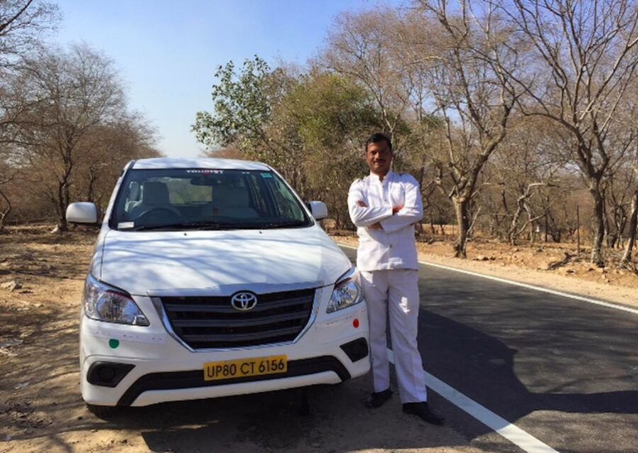 From Agra: Pickup/Dropoff Taj Mahal/Airport/Hotel Transfer