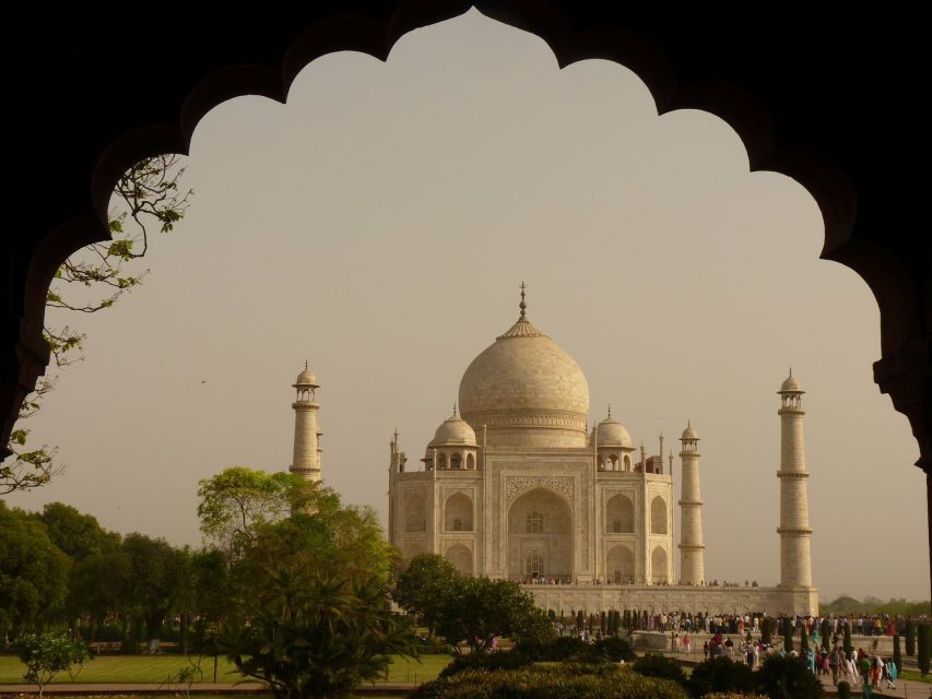 From Bangalore: Taj Mahal 2-Day Tour With Flights and Hotel