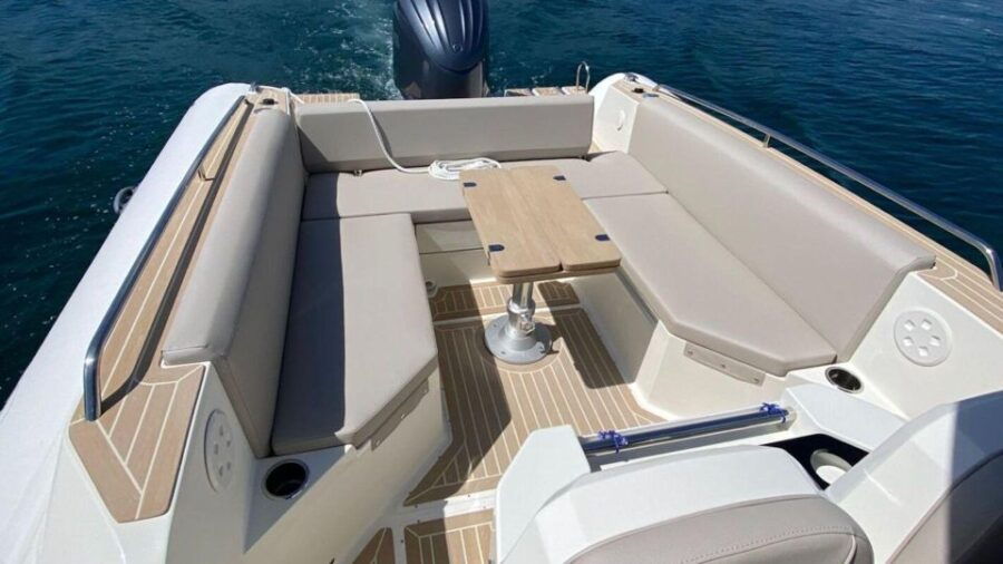 From Cagliari: Inflatable Boat Rental With Skipper