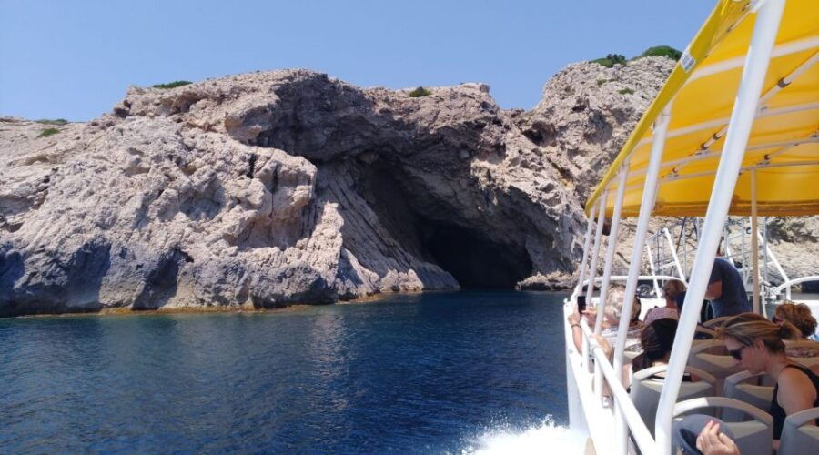 From Cala Rajada: Speedboat Trip to Cala Millor & Cala Bona