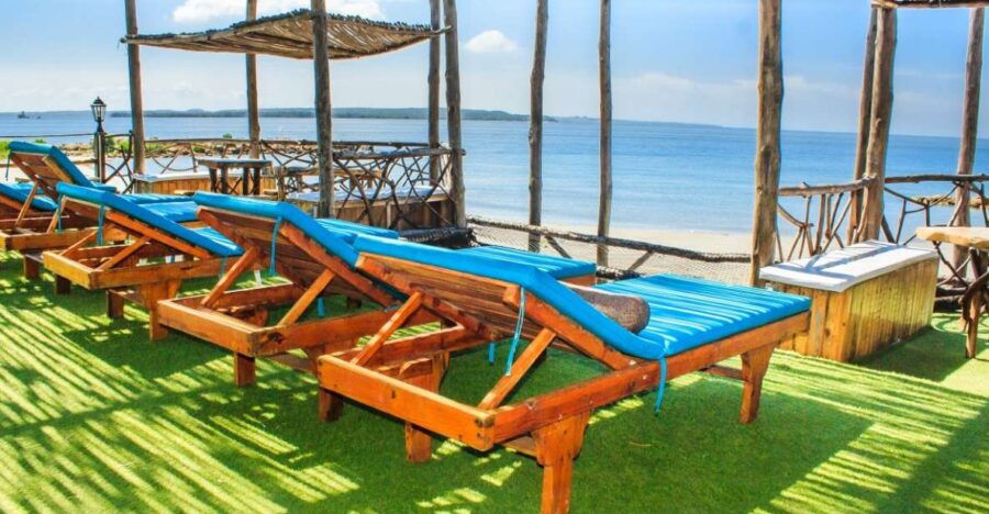 From Cartagena: Speedboat Tour to Tierra Bomba Island - Island Exploration and History