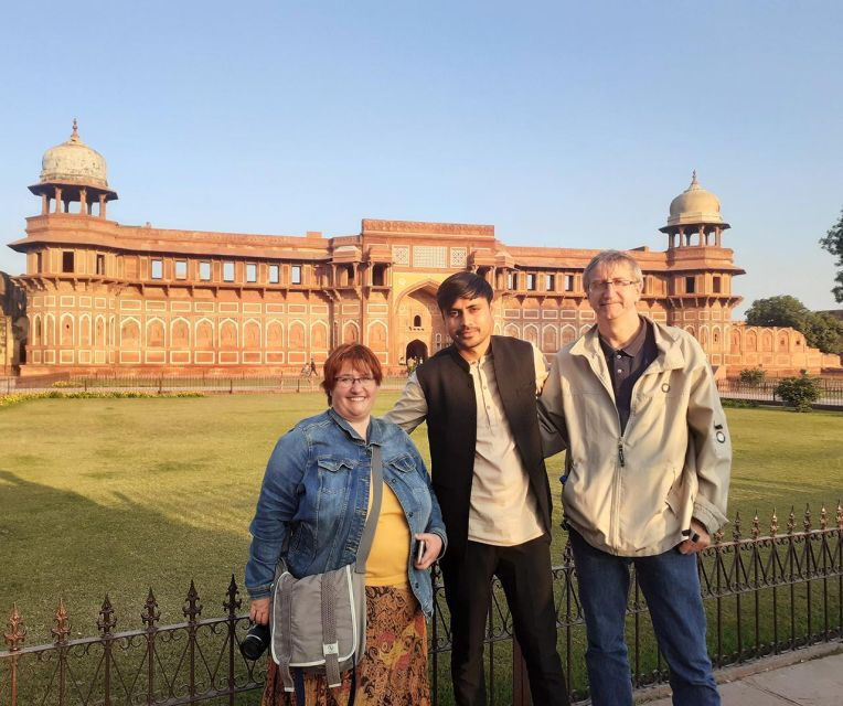 From Delhi: Agra Tour by Gatiman Express - Booking Information