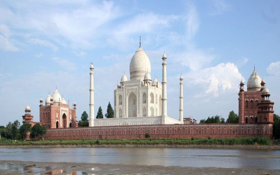 From Delhi: Famous Places Taj Mahal & Fatehpur Sikri Tour - Good To Know