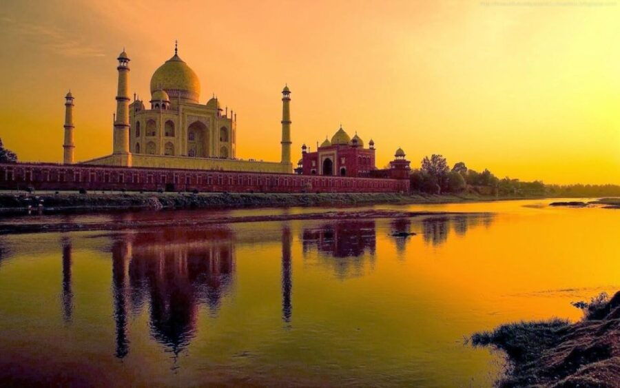 From Delhi: Guided Taj Mahal Tour With Drop at Jaipur - Booking Information