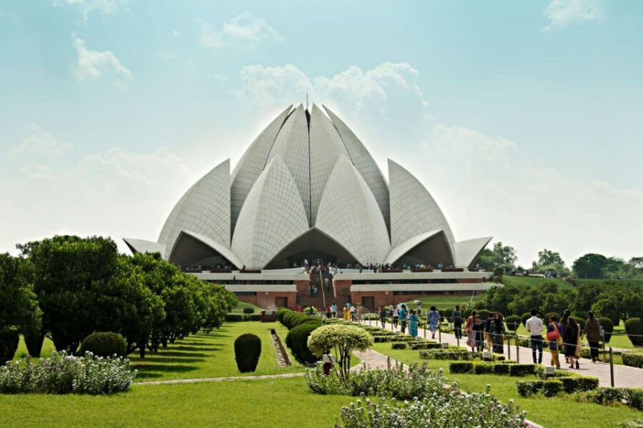 From Delhi: Old & New Delhi Tour by Luxury Car With Lunch - Tour Details
