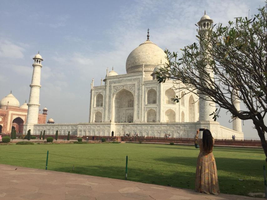 From Delhi: Same Day Taj Mahal Tour by Car With Chauffeur - Good To Know