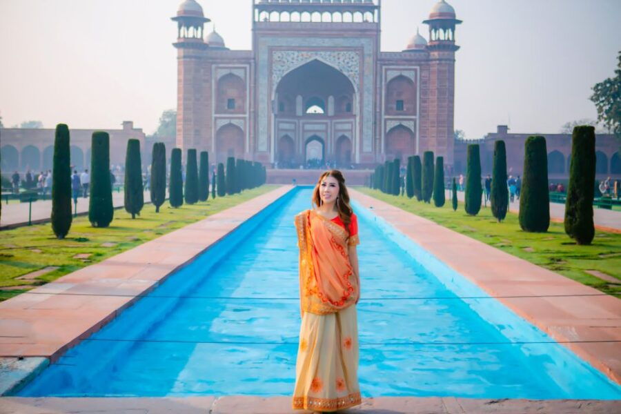 From Delhi: Sunrise Taj Mahal Tour By Car